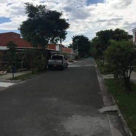 Hospedaje Muy Cerca A Ukumari,Consota Y Expofuturo Pereira Exterior photo
